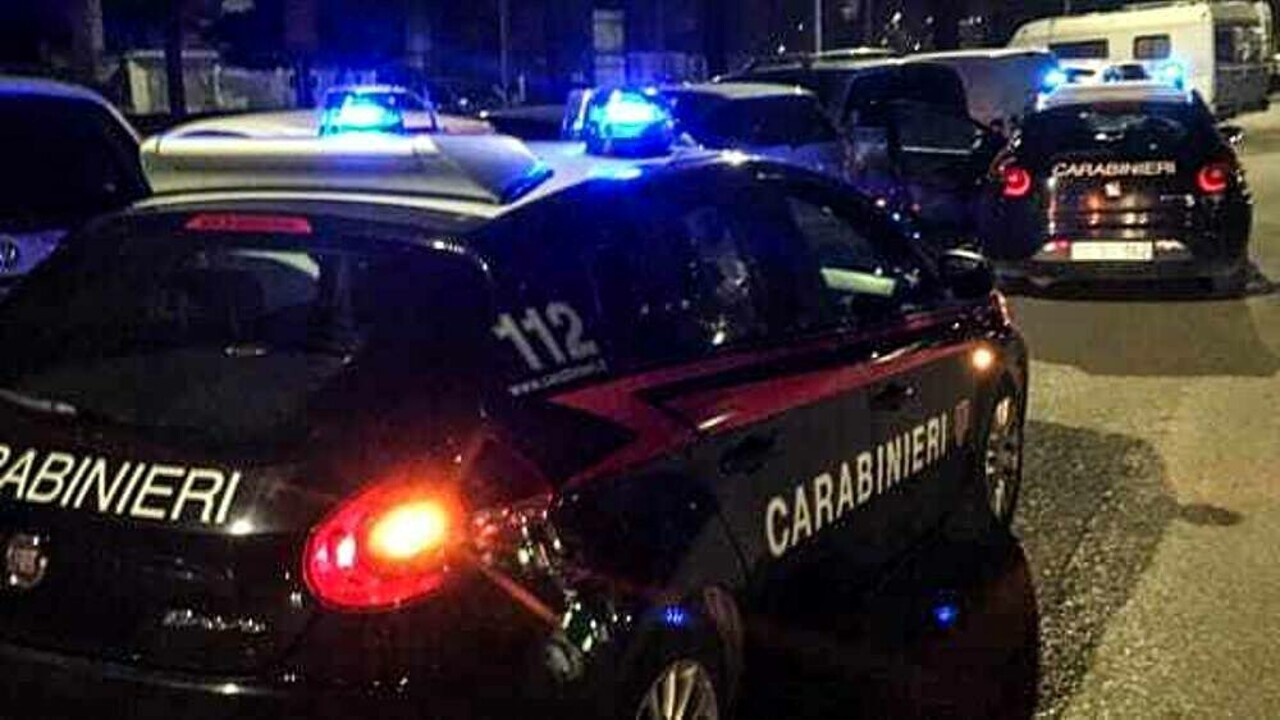 Carabiniere aggredito, il giallo del colpo di pistola: notte di paura in paese - INFODIFESA