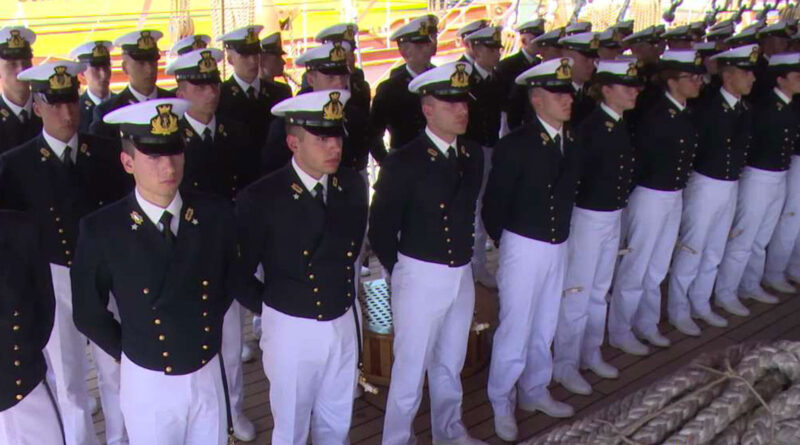 Marina Militare, 133 posti per allievi ufficiali: i requisiti e come fare  domanda - INFODIFESA