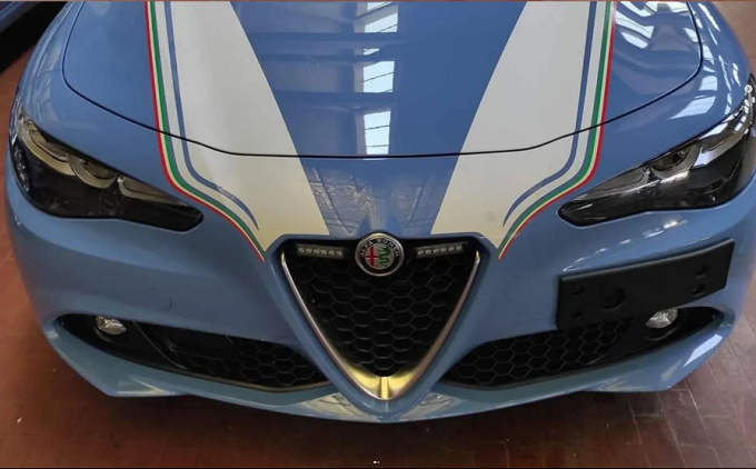 Alfa Romeo Giulia: nuovo frontale per la popolare berlina
