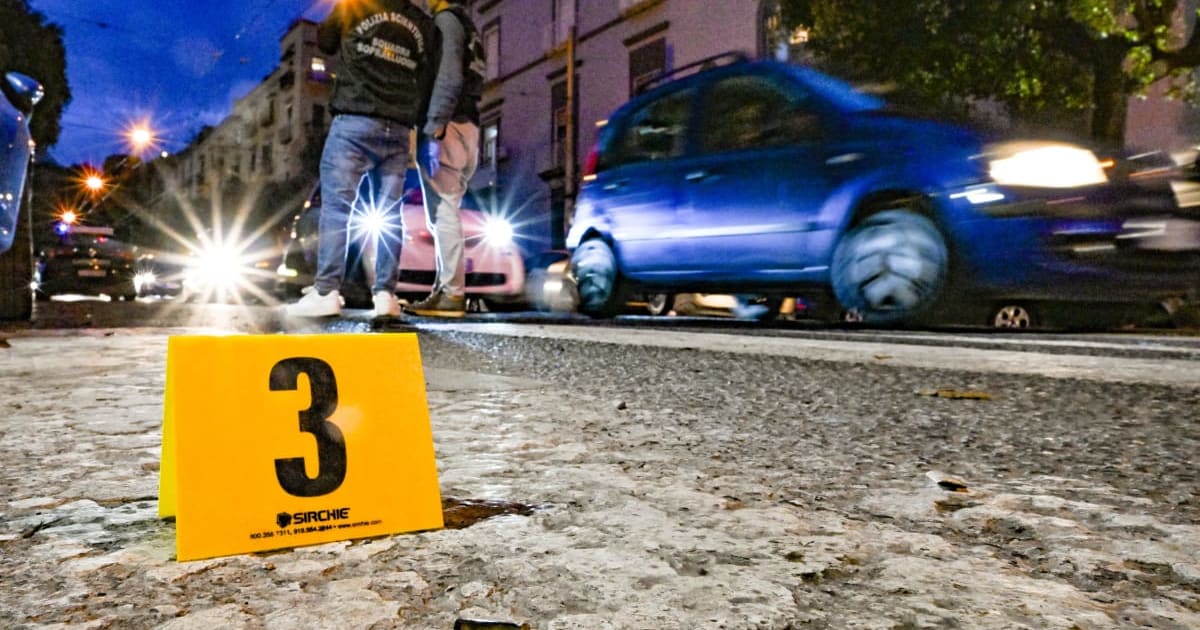 Crotone, poliziotto spara e uccide un uomo dopo un inseguimento. L’agente ha rischiato il linciaggio