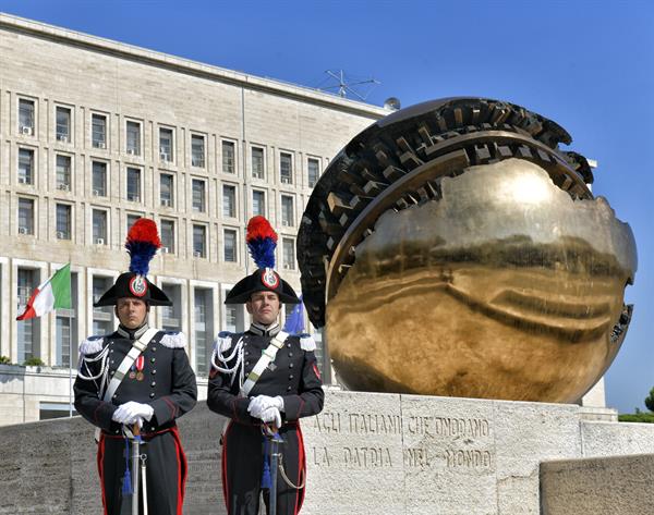 CARABINIERI ALL’ESTERO: DUE PESI E DUE MISURE SUGLI STRAORDINARI. STESSI DOVERI, DIRITTI DIVERSI