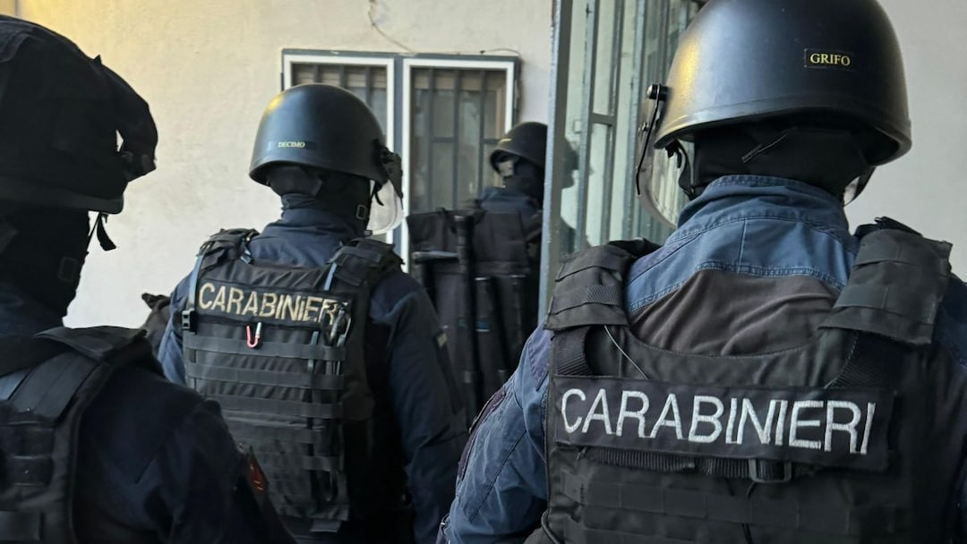 Carabinieri stanano il boss Riccardi: il latitante era nascosto in un appartamento di Ponticelli