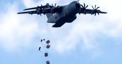 Indagine su quasi 2.500 componenti avionici di aerei militari Tornado, AMX e C-130 scomparsi dai depositi dell’Aeronautica; valore stimato 17 milioni, ipotesi peculato e commissione interna.