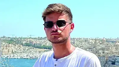 Autostrada A24 direzione Roma, tratto Tornimparte–Valle del Salto dopo la galleria di San Rocco: soccorsi sul luogo dell’incidente mortale in cui è morto Michele Di Pumpo, 26 anni, allievo della Guardia di Finanza