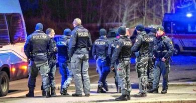 Boschetto di Rogoredo a Milano dopo la sparatoria: indagine su ritardo nei soccorsi e presunta pistola a salve collocata sulla scena