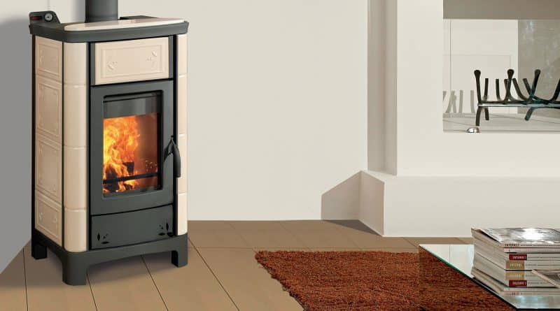 Stufa in maiolica in un alloggio di servizio dei carabinieri, vicenda finita davanti al tribunale militare con assoluzione e restituzione