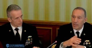 L’ammiraglio Giuseppe Berutti Bergotto durante l’audizione in Commissione Affari esteri e difesa del Senato sulle linee programmatiche della Marina Militare tra Mediterraneo, droni, fondali sottomarini, personale e missioni 2026-2027