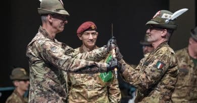 Cerimonia cambio comando Truppe Alpine a Bolzano con Alberto Vezzoli e Michele Risi all’Auditorium Eurac