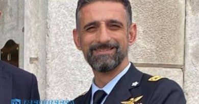 Il colonnello pilota Vincenzo Sirico, ex comandante del IV Stormo di Grosseto, scomparso dopo aver guidato la base dal 25 luglio 2024 al 14 marzo 2025