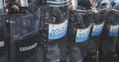 approvate la proroga del Comandante generale della Gdf e del vice comandante dei Carabinieri, escluse addettanze militari e visite intime ai detenuti