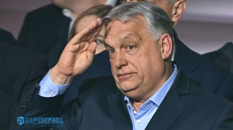 Péter Magyar festeggia la vittoria alle elezioni in Ungheria 2026 dopo la sconfitta di Viktor Orbán
