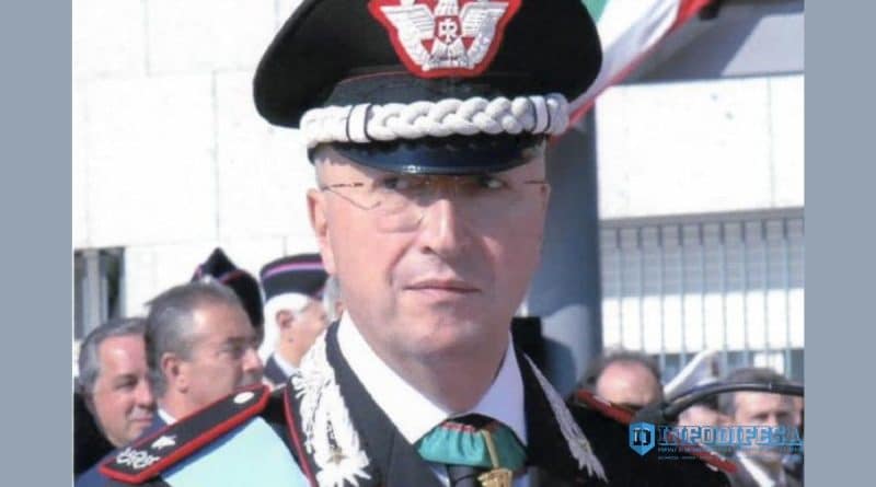 Ritratto del Generale di Divisione Raffaele Vacca in divisa dell'Arma dei Carabinieri