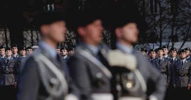 Soldati della Bundeswehr in Germania, immagine sul dibattito sulla nuova legge del servizio militare che prevede autorizzazione per soggiorni all’estero oltre tre mesi