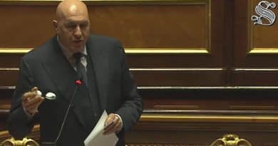 Guido Crosetto durante il Question Time al Senato della Repubblica parla della difesa italiana, del piano pronto e delle decisioni attese dal Parlamento