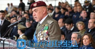 cerimonia per il 165° anniversario dell’Esercito Italiano in piazza Duomo all’Aquila