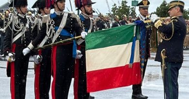 La Bandiera di Guerra dell’Arma dei Carabinieri insignita della massima onorificenza della Guardia Nazionale Repubblicana portoghese a Porto
